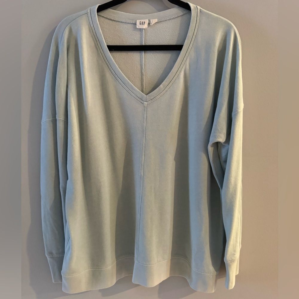 GAP Womenโs Slouchy V-Neck Lounge Pullover Sweatshirt in Light Blue L